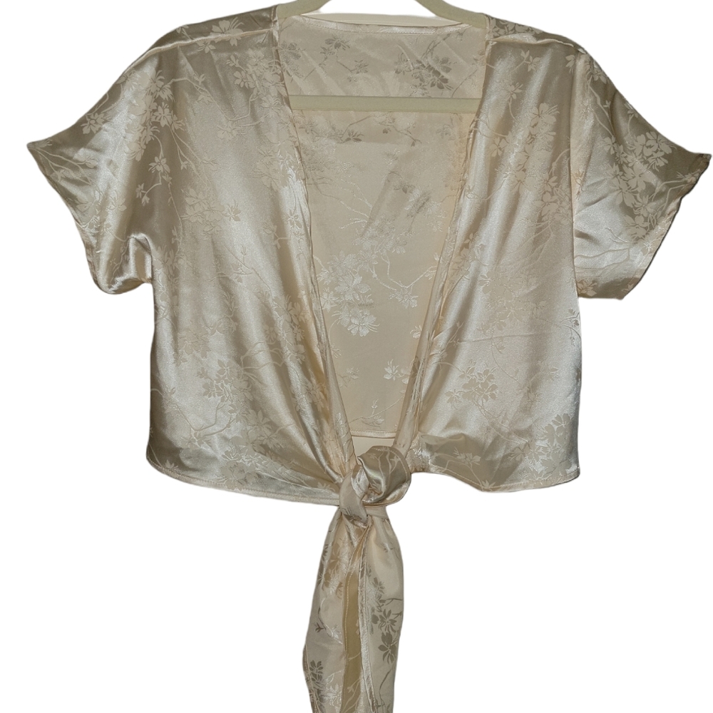 Ivory Silky Kimono Style Tie Front Crop Top sz M